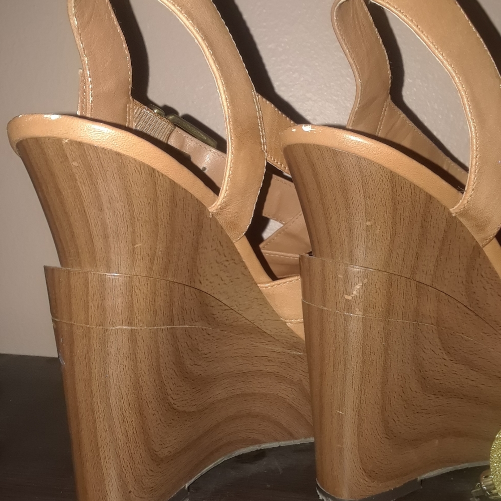 Wedges - Picture 6 of 9